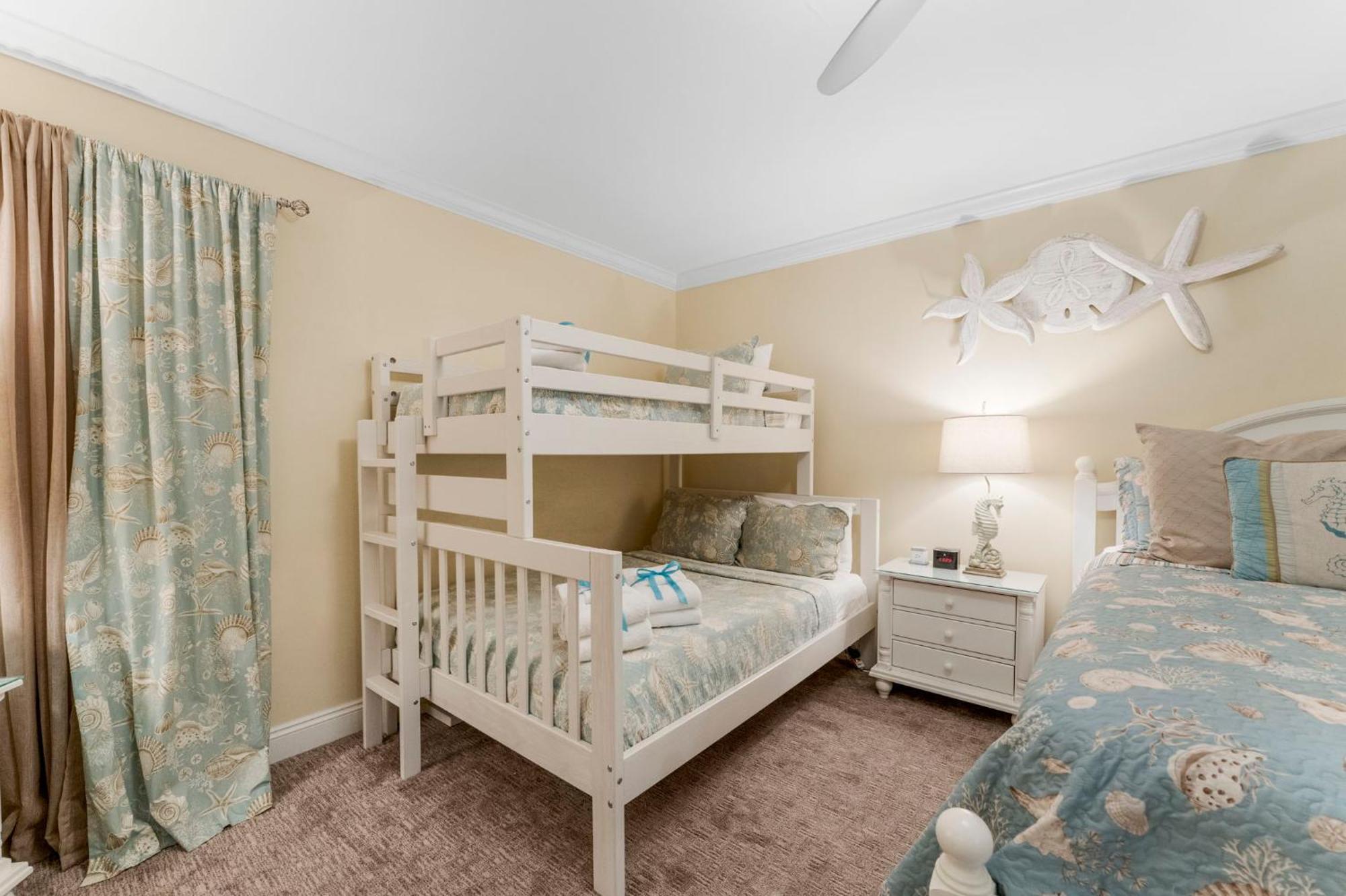 Stunning 2/2 Designer Condo W Coastal Appeal Right On The Gulf! Panama City Beach Exterior photo